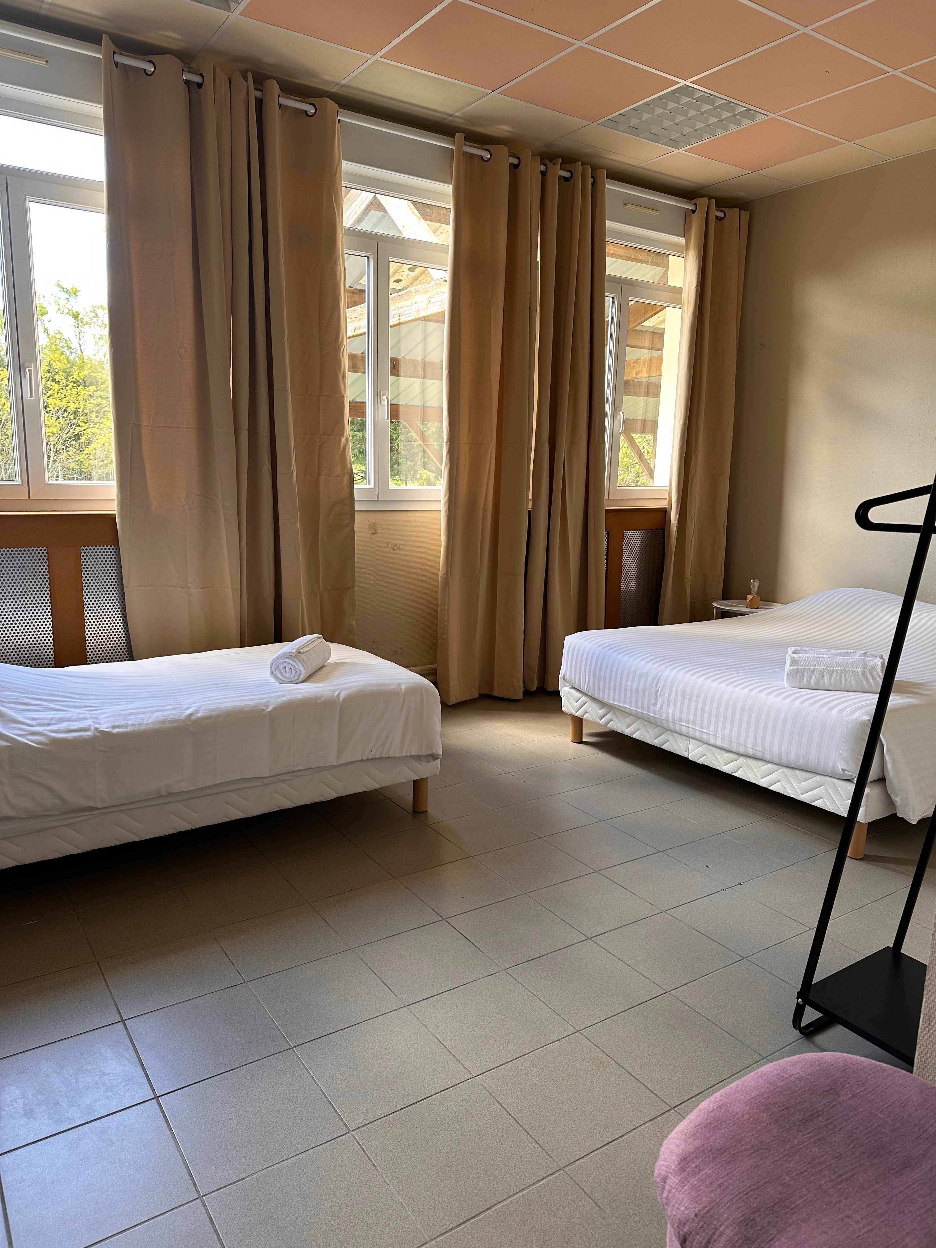 Chambre 5 à la Colonie