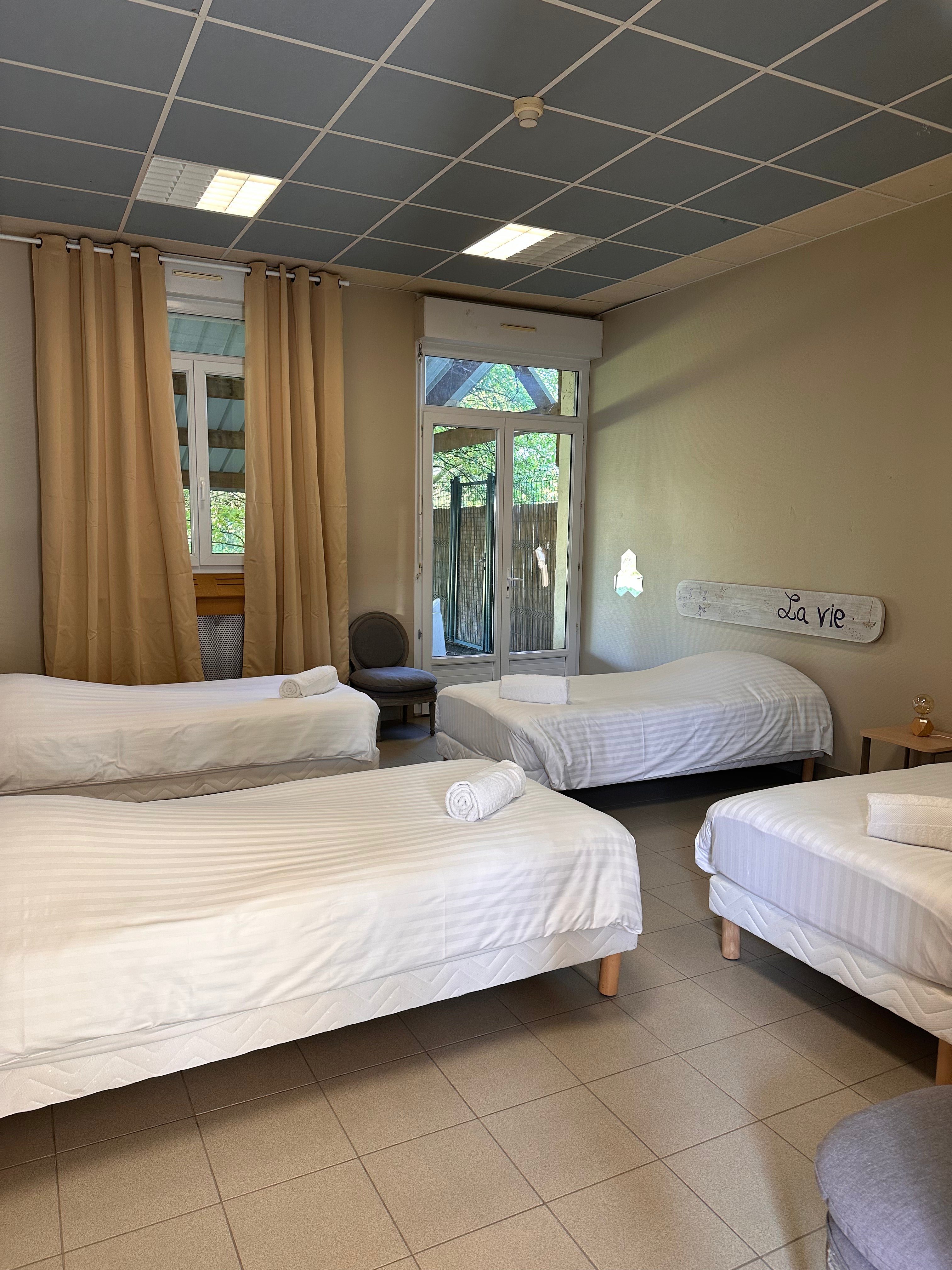 Chambre 7 à la Colonie